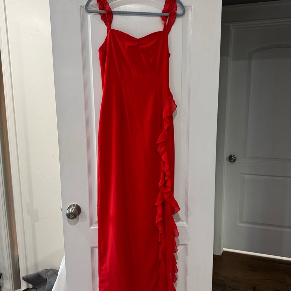Elegant Red Maxi Dress with Ruffle Accent